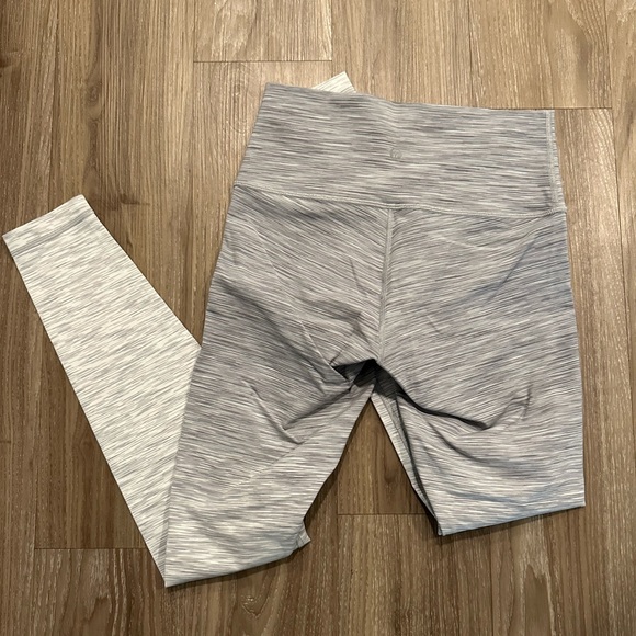 NWOT Lululemon Wunder Under Leggings in Ombré, size: 6 - Picture 2 of 3
